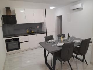 Lavanda Apartments - 1