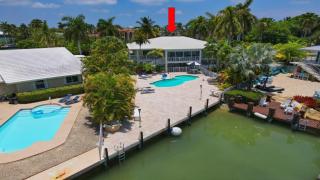 Waterfront Luxury Home with Pool and Boat Dock home - Key Colony Beach - 8