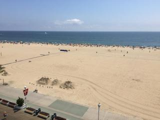 Direct oceanfront on the boardwalk at 1st Street, room 302, kitchen, pool, gym, parking - Ocean City - 7