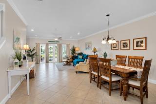 Three-Bedroom Townhouse - Marathon - 3