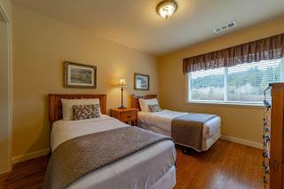 Elk Meadow Cabins 11A Roosevelt Elk Suite - Orick - 2