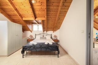 George Beachfront Apartments - Lithakia - 3