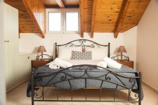 George Beachfront Apartments - Lithakia - 2