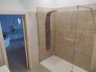 Deluxe Romantic Suite - 1