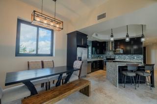 Diamante Beachfront Suites - San Pedro - 2