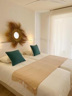 Modern new apartment, Perfect for golf and digital nomads , sea view and parking - 9