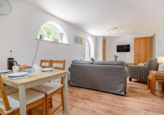Vine Cottage - 3