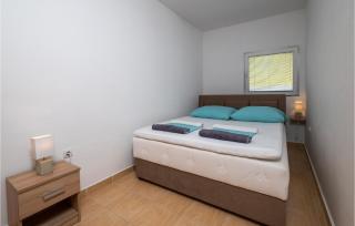 Lovely Home In Peroj With Wifi - Peroj - 4