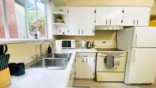 Spacious home 15mins to Downtown - Vancouver - 3