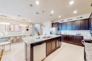 Summer Bliss - Windsor Island Resort - Davenport - 4