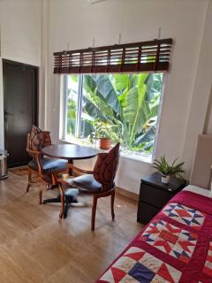Rumah Tropis - Lantai 1, single room - Parit - 1