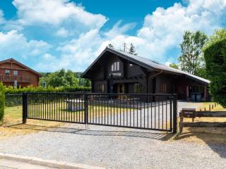 Majestic chalet in Durbuy 200 meters from the Golf - Barvaux-sur-Ourthe - 0