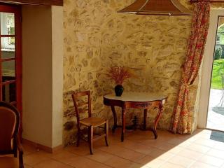 Pretty stone house with terrace and garden, Lussan - Lussan - 4