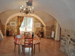 Charming stone house with terrace and garden, Lussan - Lussan - 6
