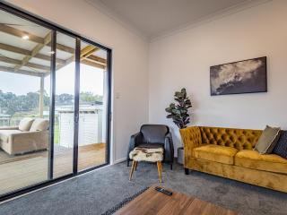 Rata Retreat - Ohakune Holiday Home - 4