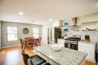 Spacious Yard Pet-Friendly Home in San Antonio! - San Antonio - 2