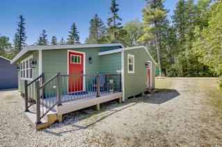 Baileys Harbor Waterfront Vacation Rental with Grill - 9