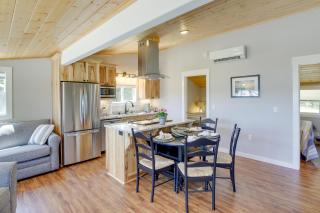 Baileys Harbor Waterfront Vacation Rental with Grill - Baileys Harbor - 4