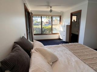 Waterfront Bliss - Port Macquarie - 1