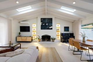 Kirra Beach House - relax in pool & sauna - Suffolk Park - 6