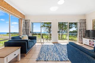 Unit 2 12 Ballingalla Apartments - Narooma - 0