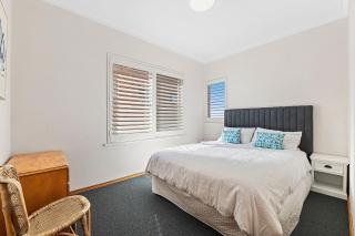 Unit 2 12 Ballingalla Apartments - 2