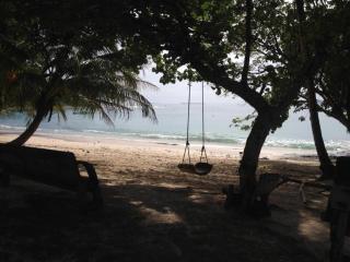 Surf Logde katiet short motorcycle only minute from our places Bintang,Lance,HTs Wave - 1