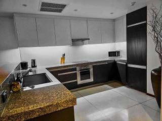 Beachfront 2 BR Luxury Apartment Chava Surin - Surin Beach - 8