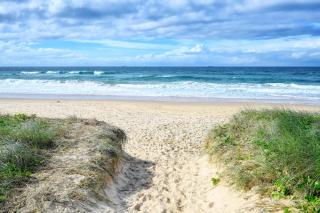 Stylish, Beachside 4 b/r Dream Home - 8 guests ZD7 - 2