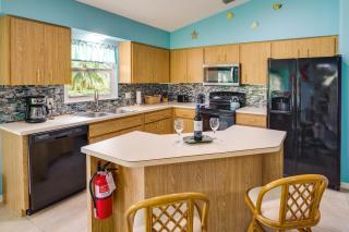 Pet-Friendly Sebastian Home with Porch and Lake View! - Sebastian - 9