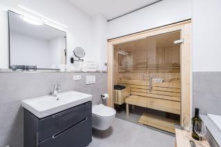 PL Peter's Lodge 2 - 5