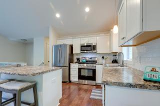 Serene Pentwater Getaway with Yard Near Lakes - Pentwater - 3