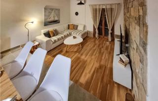 4 Bedroom Lovely Home In Miranje Gornje - - 3