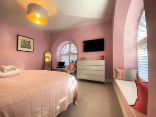 Sublime waterfront retreat with private terrace - Bristol - 8