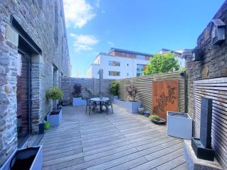 Sublime waterfront retreat with private terrace - Bristol - 6