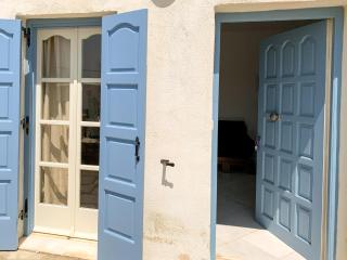 Naxos town ground floor apartment 10 min from port - 9