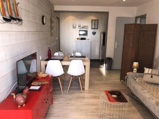Charmant T2 rénové, 4 couchages, parking privé, 200m plage, balcon, meublé tourisme 2 étoiles - FR-1-224C-179 - 8