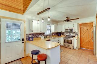 Woodsy Gassville Getaway about 3 Mi to White River! - 3