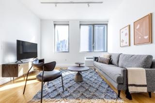 Hells Kitchen 1BR w Doorman nr Central Park NYC-524 - New York - 8