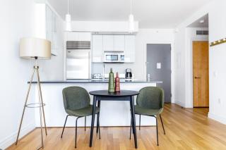 Hells Kitchen 1BR w Doorman nr Central Park NYC-524 - New York - 6