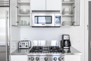 Hells Kitchen 1BR w Doorman nr Central Park NYC-524 - New York - 4