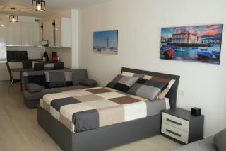 HomeGA - City Center New Apartment - Bari - 0
