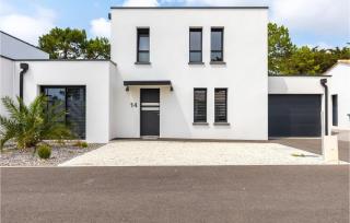 Home With Private Pool - Saint-Jean-de-Monts - 1