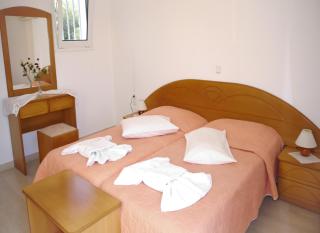 Tria Adelphia - Arillas - 8