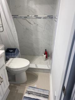 BUDGET Quad Room with En Suite Bathroom 36B - 3