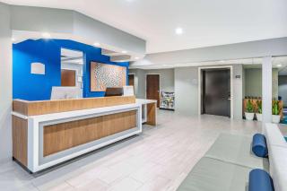 Microtel Inn & Suites by Wyndham Austin Airport - Austin - 4