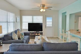 Breezy Bungalow A and B - Bradenton Beach - 5