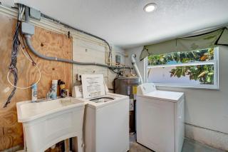 Breezy Bungalow A and B - 9