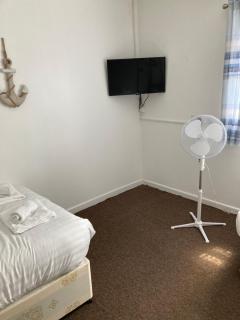 Sea view flat 1 @ 4A Castle Street - 2