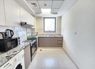 RH- Captivating Skyline View, 02BR Near Clemance Medical Center - Dubai - 4
